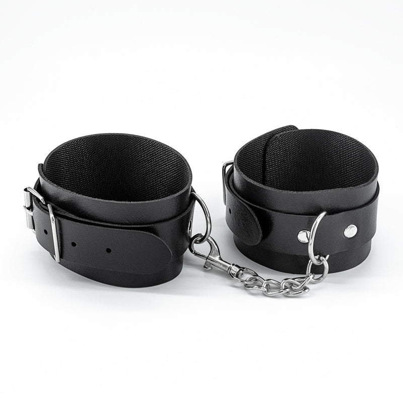 Crushious Punisher 8-Piece Bondage Kit Black