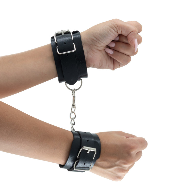 Crushious Punisher 8-Piece Bondage Kit Black